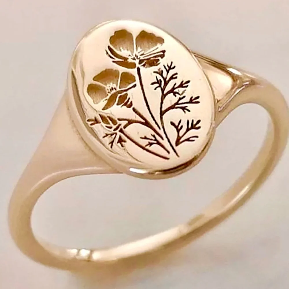π Gold Floral Carved 750 Engraved Statement Ring π - Picture 1 of 5